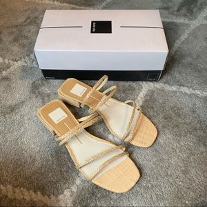 NWT Dolce Vita Haize Sandals - Raffia